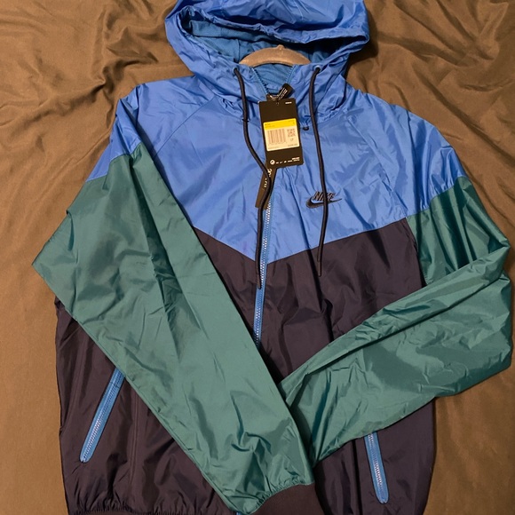 nike windbreaker jacket - Picture 4 of 4